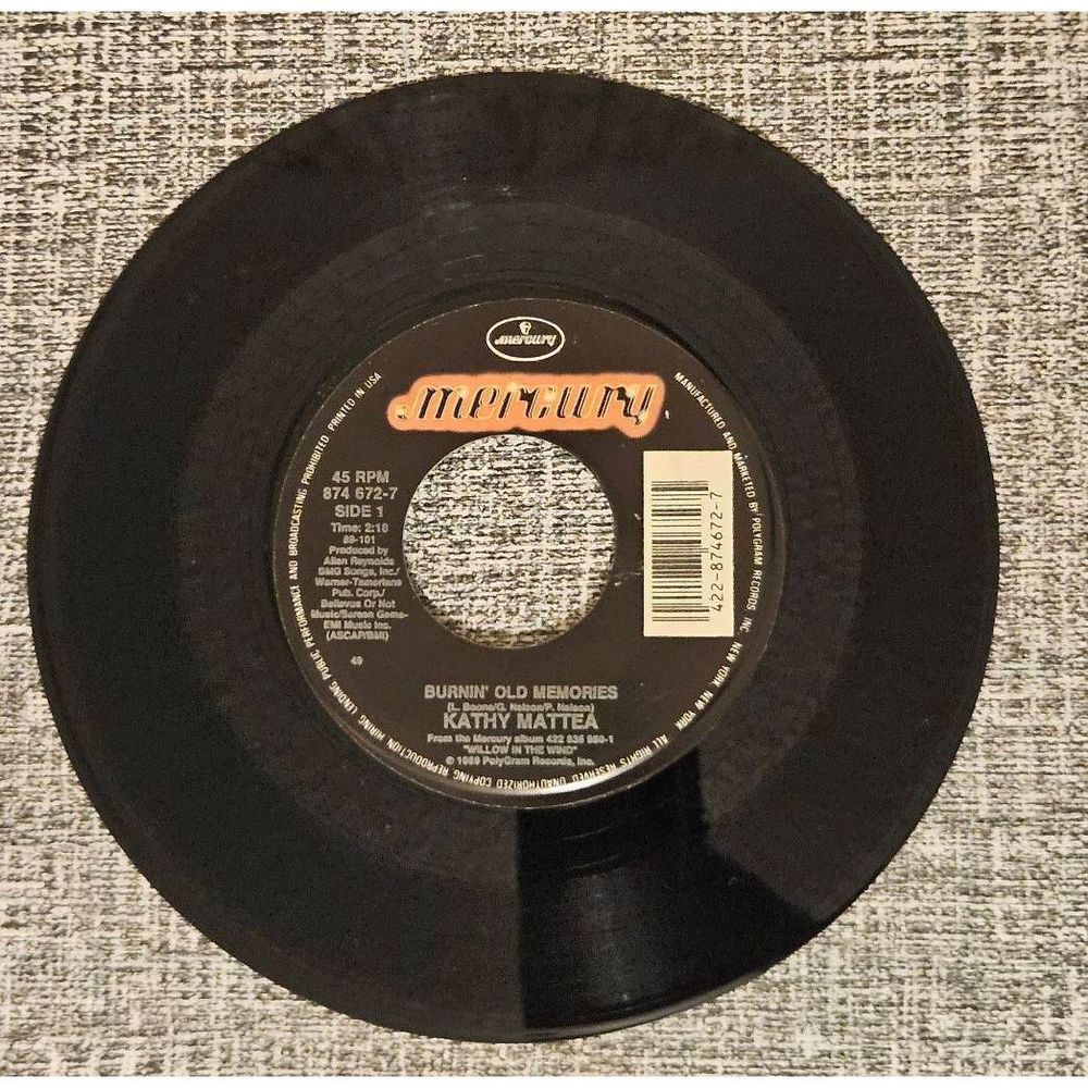Kathy Mattea Burning old memories/hills of Alabama mercury 45 Vinyl Record - Picture 1 of 4